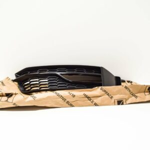 NEW AUDI A4 B8 S4 FOG LIGHT GRILL FRONT RIGHT 8K0807682T01C