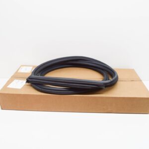 NEW BMW 1 E81 FRONT RIGHT DOOR WEATHERSTRIP SEAL 51767054028 ORIGINAL