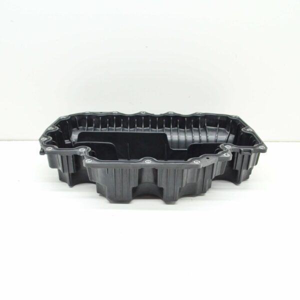 NEW MB C W205 CRANKCASE OIL PAN SUMP LOWER PART A6420100910 ORIGINAL