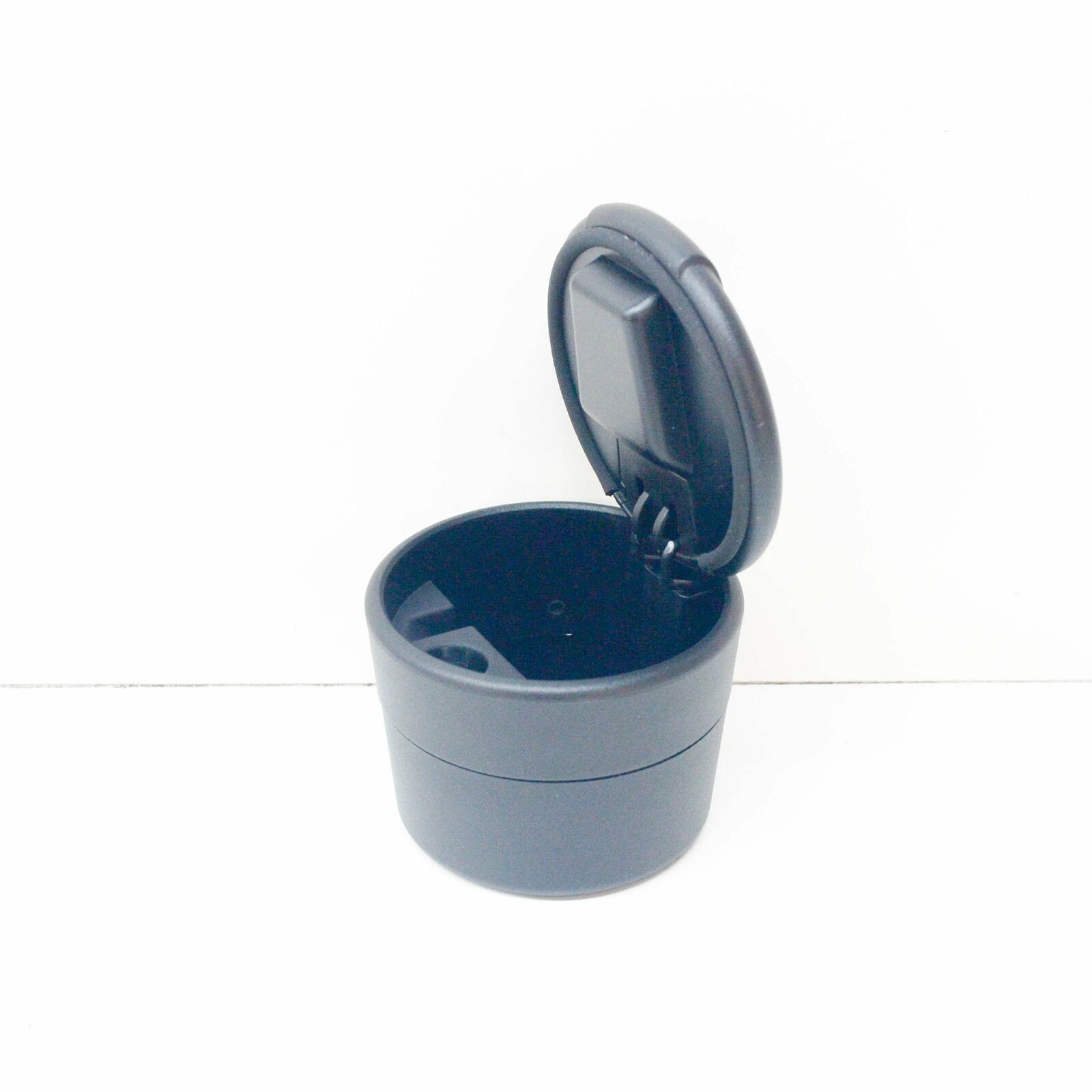 NEW AUDI A6 C8 CENTER CONSOLE ASHTRAY 4K08579514PK 1 NEW AUDI A6 C8 CENTER CONSOLE ASHTRAY 4K08579514PK