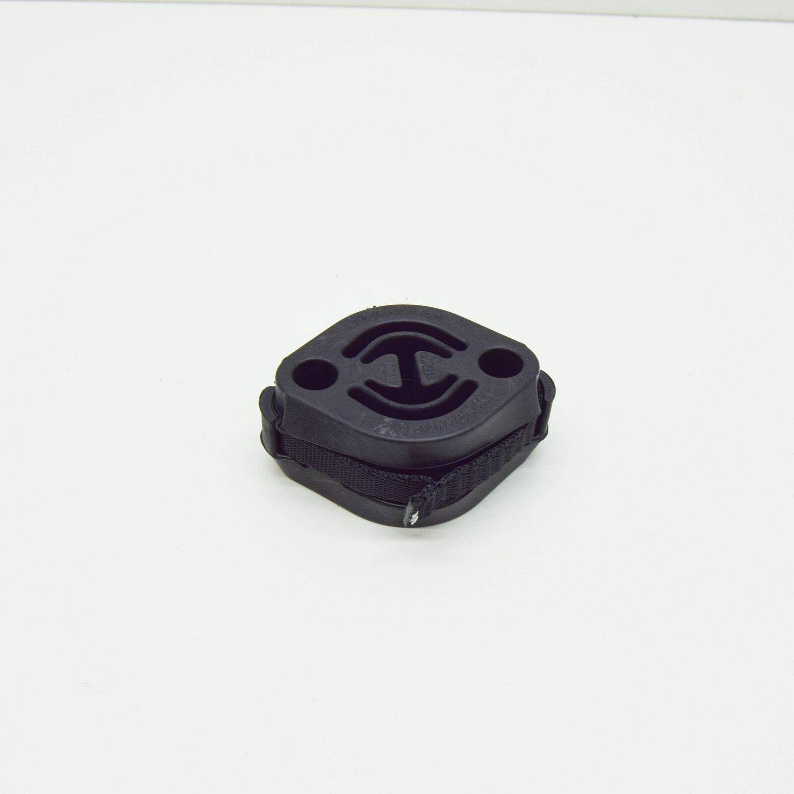 NEW AUDI A4 B9 EXHAUST SILENCER BRACKET RETAINING RING 4M0253147C ORIGINAL 1 NEW AUDI A4 B9 EXHAUST SILENCER BRACKET RETAINING RING 4M0253147C ORIGINAL