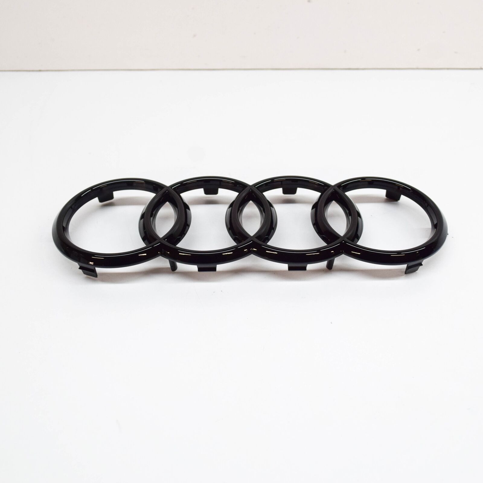 NEW AUDI A4 B9 FRONT RADIATOR GRILLE EMBLEM BADGE 8J0853605BT94 1 NEW AUDI A4 B9 FRONT RADIATOR GRILLE EMBLEM BADGE 8J0853605BT94