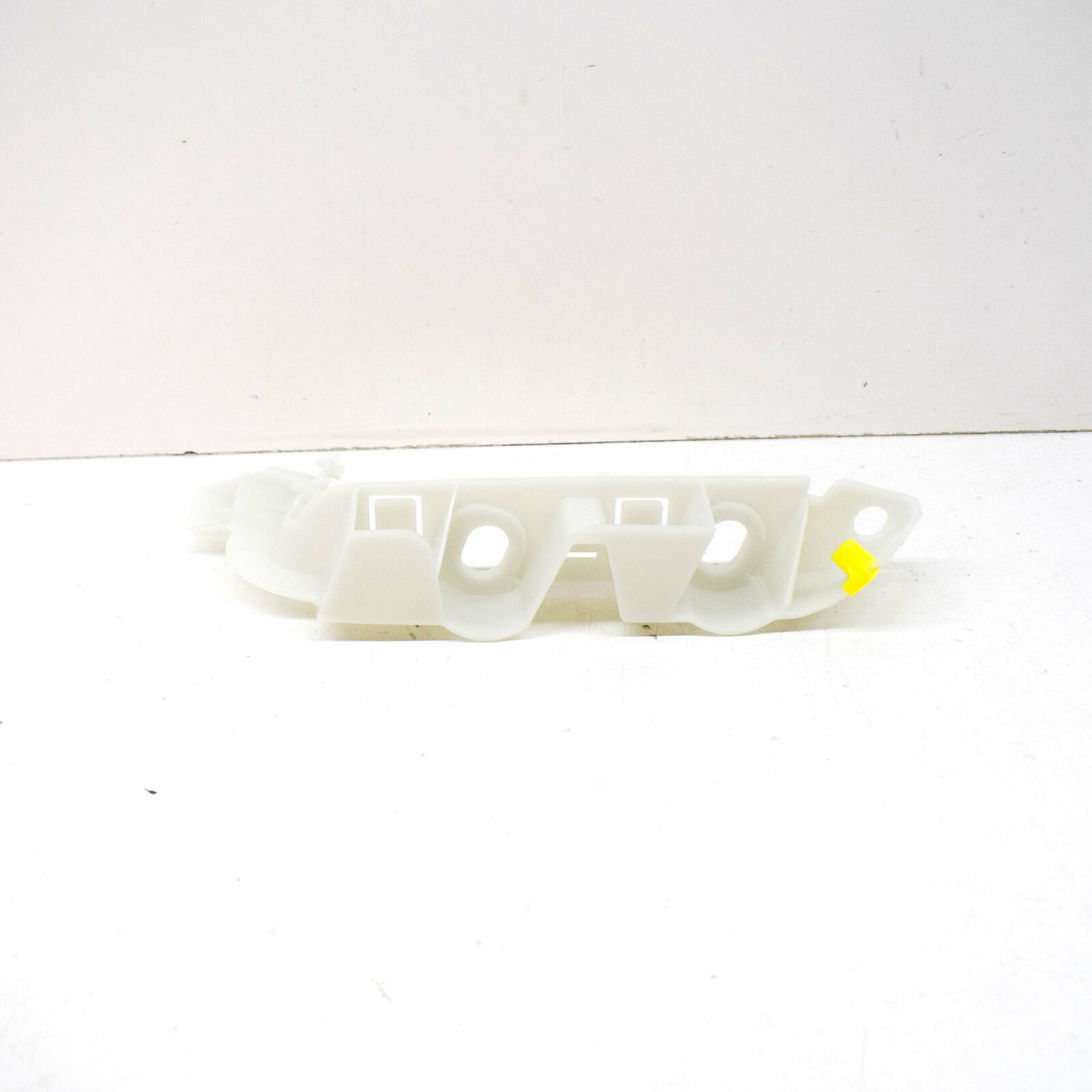 NEW AUDI A4 B9 FRONT LEFT BUMPER BRACKET GUIDE UPPER 8W0807283E ORIGINAL 1 NEW AUDI A4 B9 FRONT LEFT BUMPER BRACKET GUIDE UPPER 8W0807283E ORIGINAL