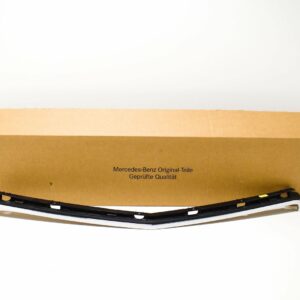 NEW MERCEDES-BENZ C W204 AMG FRONT BUMPER GRILLE UPPER TRIM A2048800983