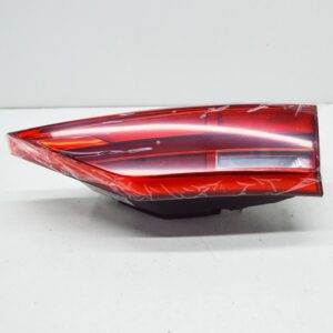 NEW AUDI Q3 F3 SPORTBACK RIGHT SIDE TRUNK BOOTLID TAILLIGHT 83A945076