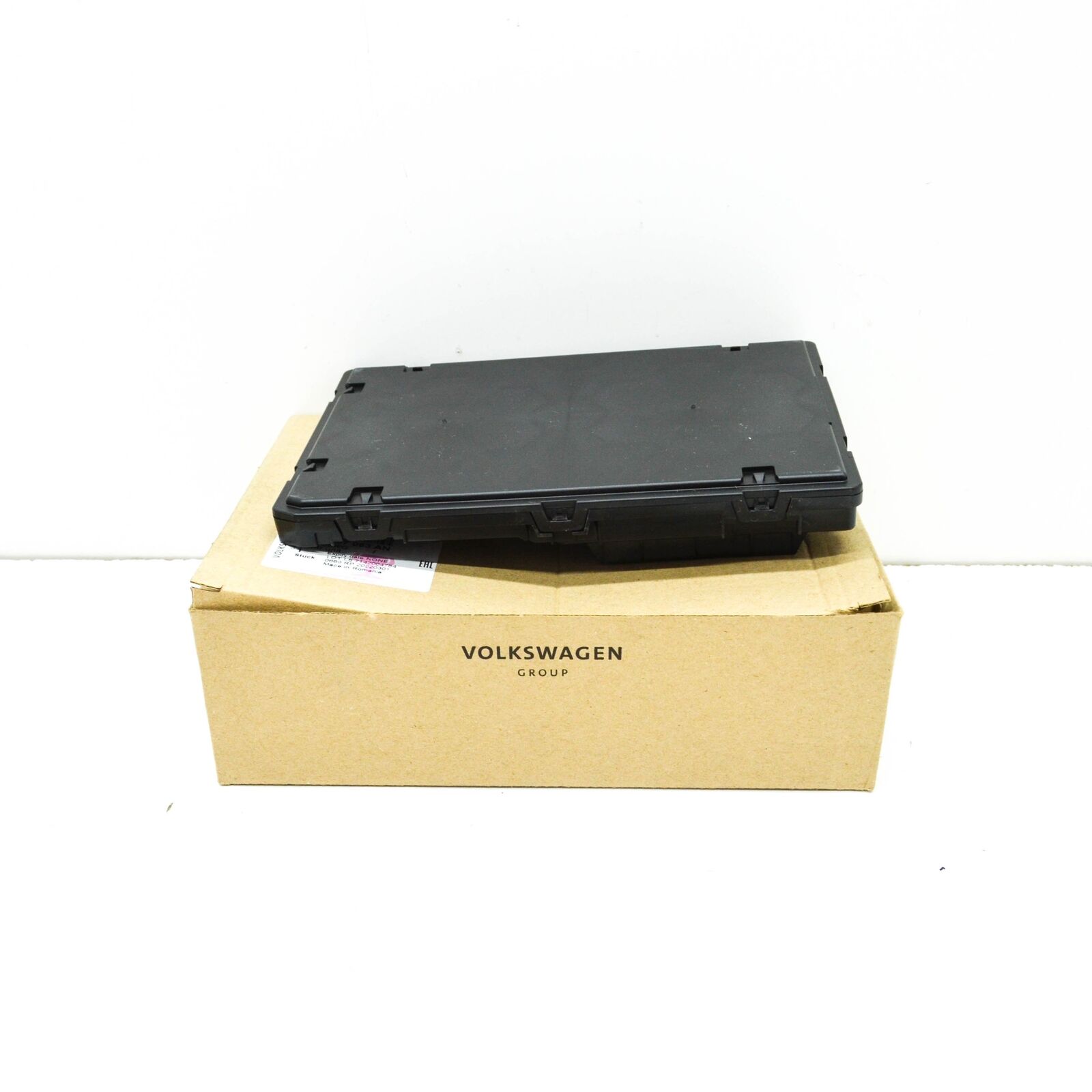 NEW AUDI A4 B9 COMFORT CONTROL UNIT 8W1907063AN ORIGINAL 1 NEW AUDI A4 B9 COMFORT CONTROL UNIT 8W1907063AN ORIGINAL