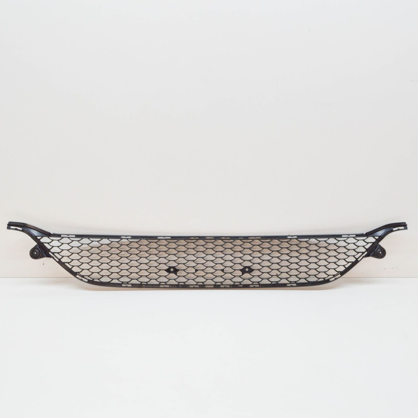 NEW MERCEDES-BENZ CLS C257 FRONT LOWER BUMPER GRILLE A2578856901 ORIGINAL 1 NEW MERCEDES-BENZ CLS C257 FRONT LOWER BUMPER GRILLE A2578856901 ORIGINAL