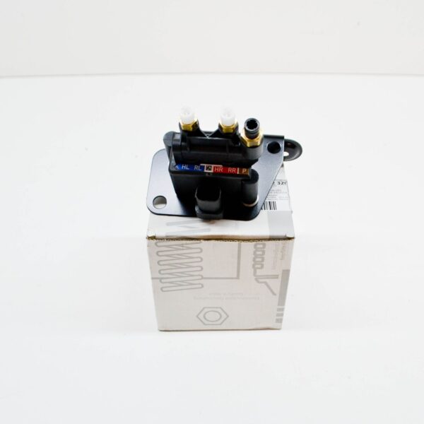 NEW MB E S212 COMPRESSOR REAR END CENTER ASSEMBLY VALVE UNIT A2123200758