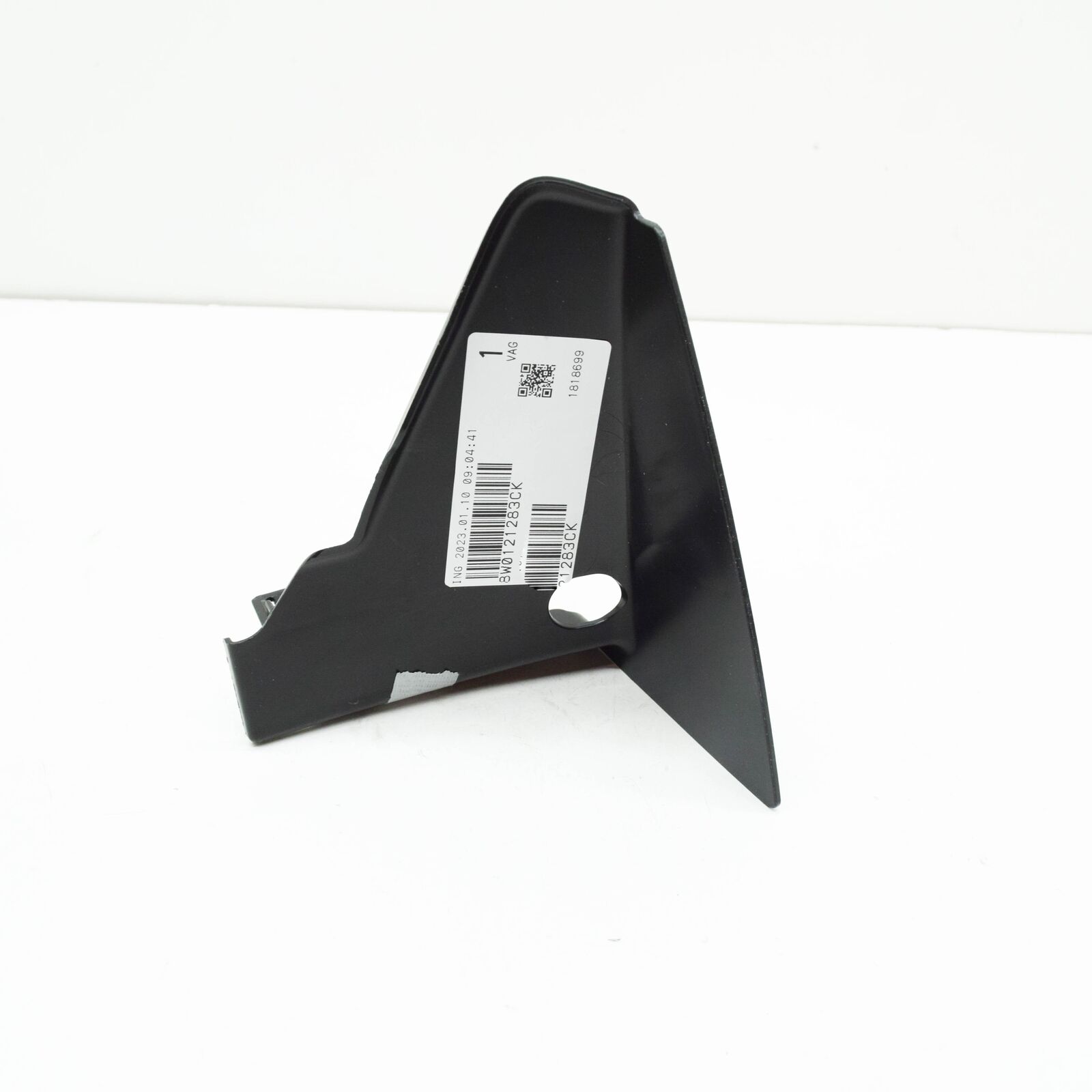 NEW AUDI A4 B9 LEFT AIR GUIDE 8W0121283CK ORIGINAL 1 NEW AUDI A4 B9 LEFT AIR GUIDE 8W0121283CK ORIGINAL