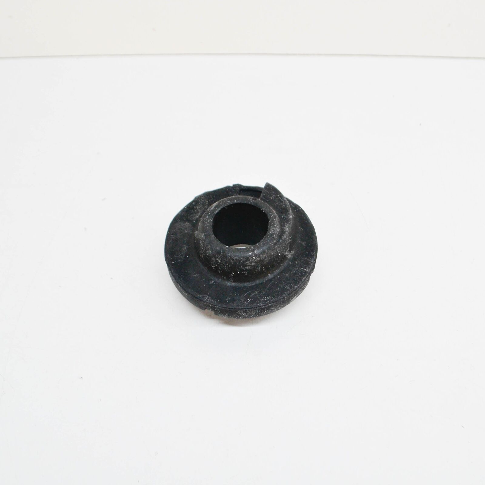 NEW AUDI A4 B8 REAR LOWER SPRING RUBBER PAD 8K0512297E ORIGINAL 1 NEW AUDI A4 B8 REAR LOWER SPRING RUBBER PAD 8K0512297E ORIGINAL