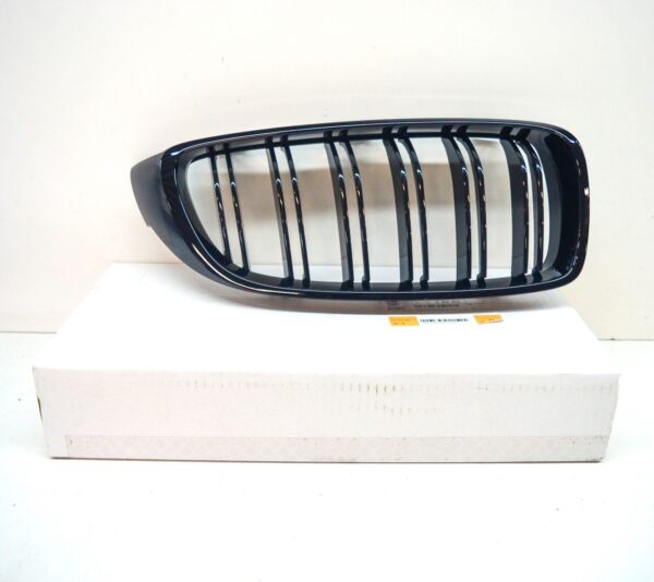 NEW BMW M4 F82 RADIATOR RIGHT M PERFORMANCE GRILLE 51712352812 2016 ORIGINAL