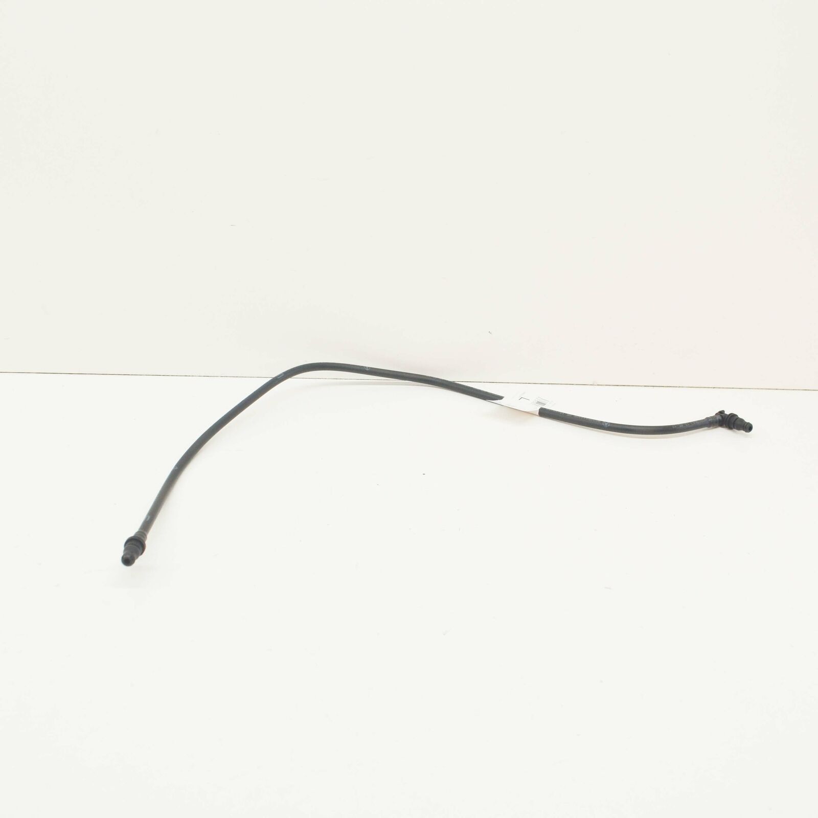 NEW MERCEDES-BENZ SL R230 ENGINE COOLANT RECOVERY TANK HOSE A2305010325 1 NEW MERCEDES-BENZ SL R230 ENGINE COOLANT RECOVERY TANK HOSE A2305010325