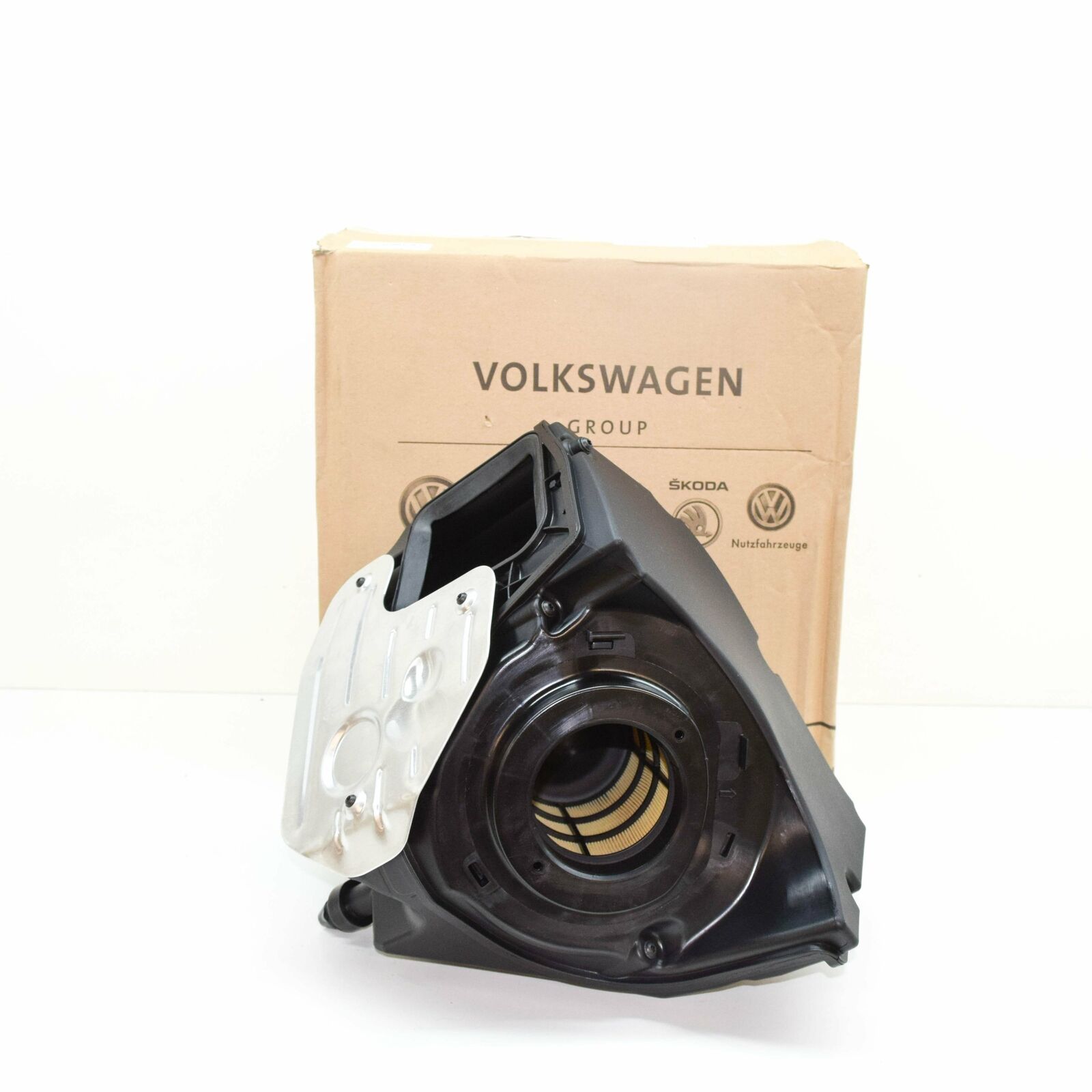 NEW AUDI A5 SPORTBACK 8W6 AIR CLEANER FILTER BOX 8W0133837P ORIGINAL 1 NEW AUDI A5 SPORTBACK 8W6 AIR CLEANER FILTER BOX 8W0133837P ORIGINAL