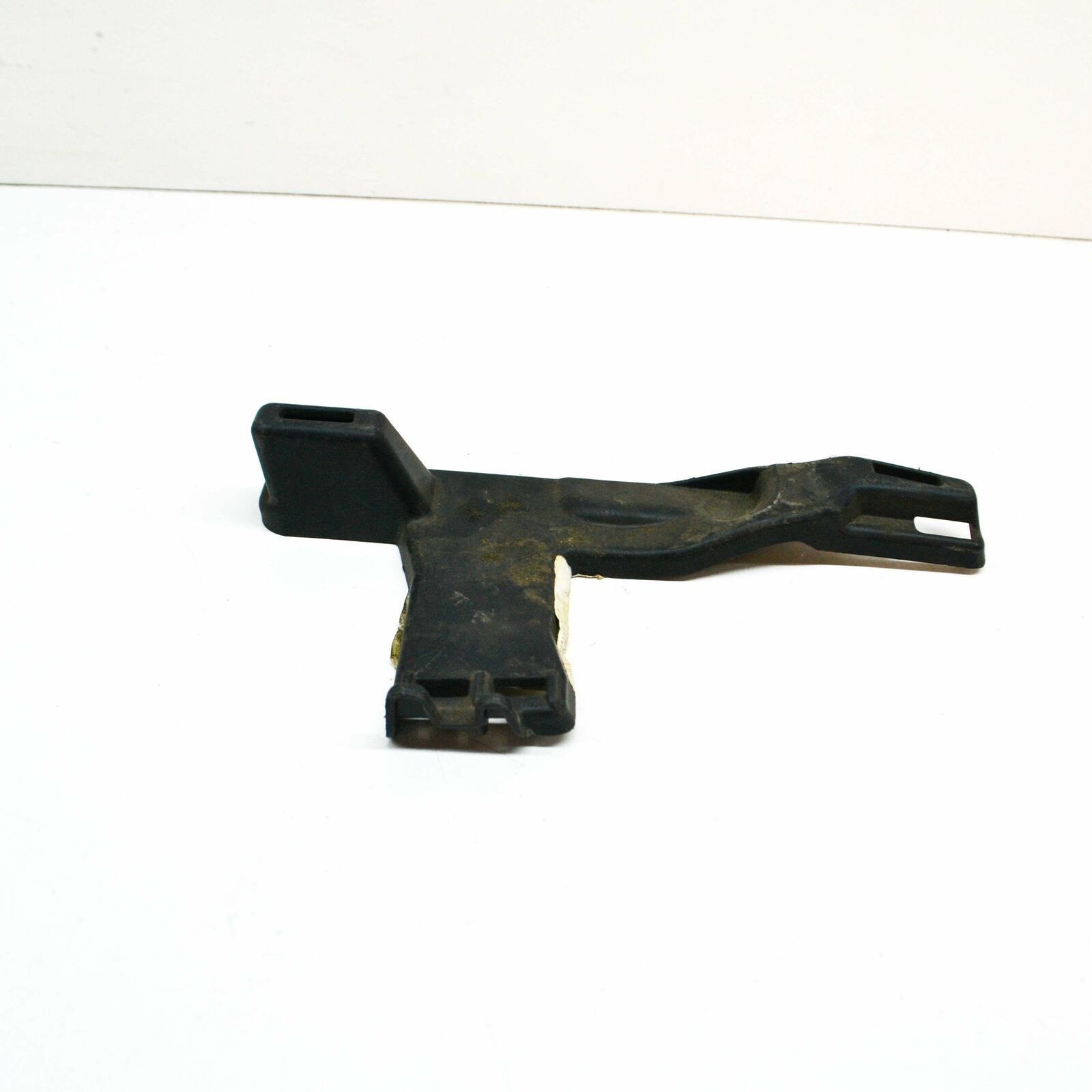 NEW MERCEDES-BENZ E COUPE C207 FRONT RIGHT BUMPER BRACKET A2078851016 ORIGINAL 1 NEW MERCEDES-BENZ E COUPE C207 FRONT RIGHT BUMPER BRACKET A2078851016 ORIGINAL