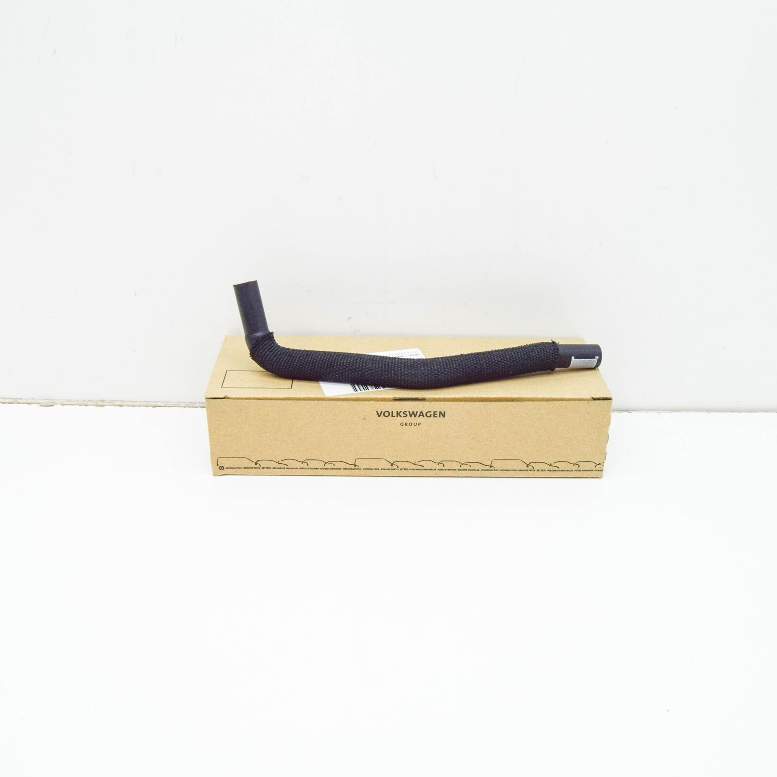 NEW AUDI A5 SPORTBACK F5 ENGINE VENT HOSE 8W0121372 ORIGINAL 1 NEW AUDI A5 SPORTBACK F5 ENGINE VENT HOSE 8W0121372 ORIGINAL