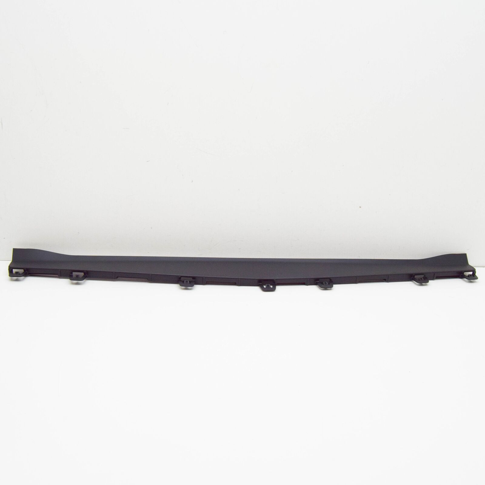 NEW MERCEDES-BENZ E C238 FRONT BUMPER CENTER SEALING A2138851707 ORIGINAL 1 NEW MERCEDES-BENZ E C238 FRONT BUMPER CENTER SEALING A2138851707 ORIGINAL