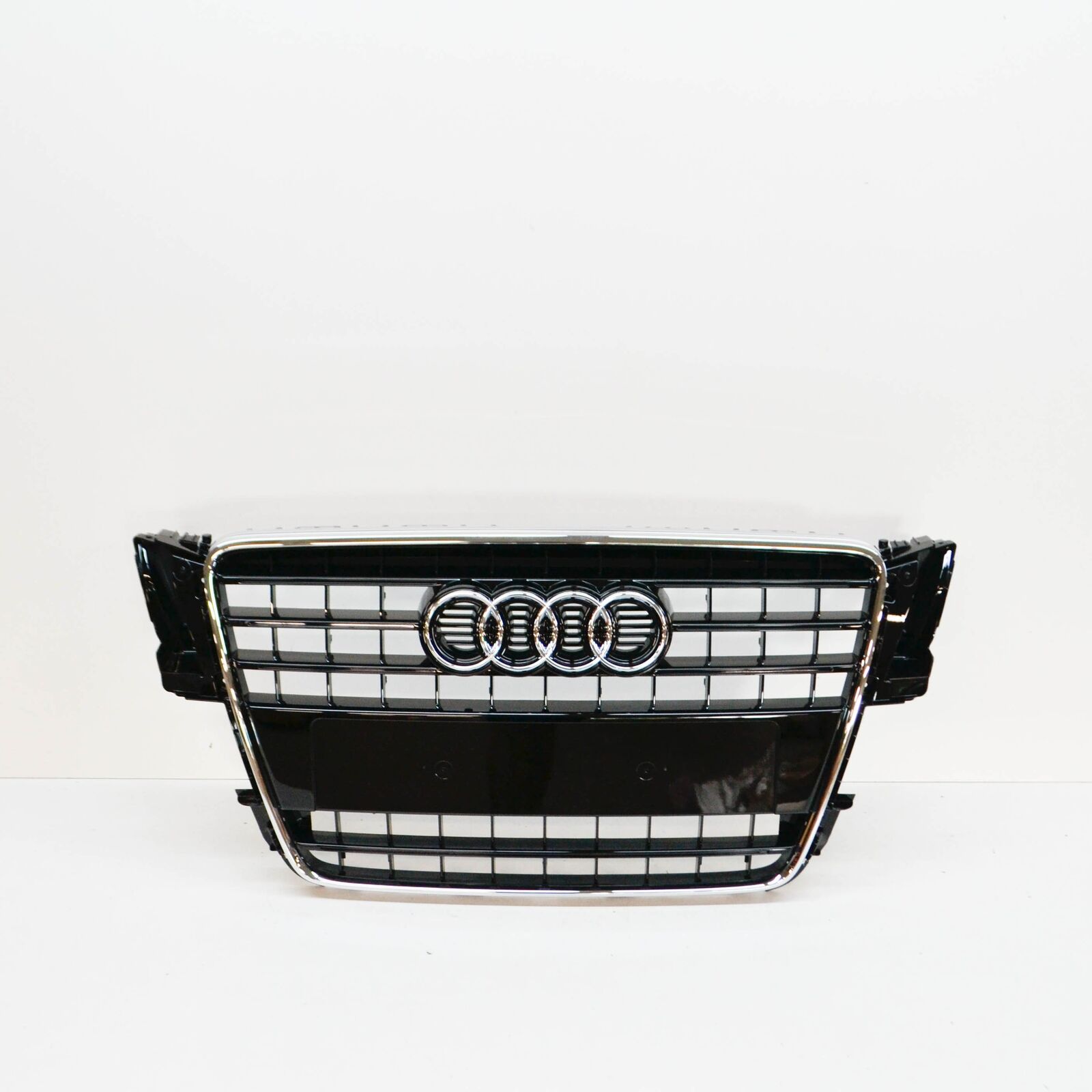 NEW AUDI A5 8T3 S-LINE FRONT BUMPER CENTER RADIATOR GRILLE 8T0853651 ET94 1 NEW AUDI A5 8T3 S-LINE FRONT BUMPER CENTER RADIATOR GRILLE 8T0853651 ET94