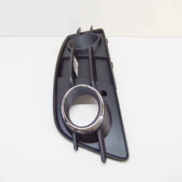 NEW AUDI A4 B8 FRONT BUMPER RIGHT GRILLE 8K0807682E01C