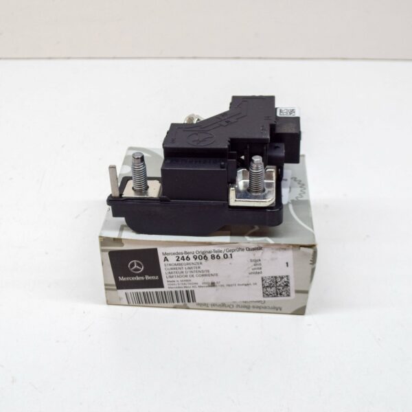 NEW MERCEDES-BENZ E W213 PLUS BATTERY CABLE JUNKCTION BLOCK A2469068601 ORIGINAL