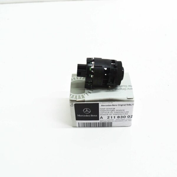 NEW MERCEDES-BENZ C W204 CABIN AIR TEMPERATURE SENSOR A2118300272