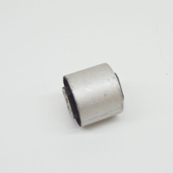 NEW AUDI Q7 4L CONTROL ARM BUSH 7L6525337