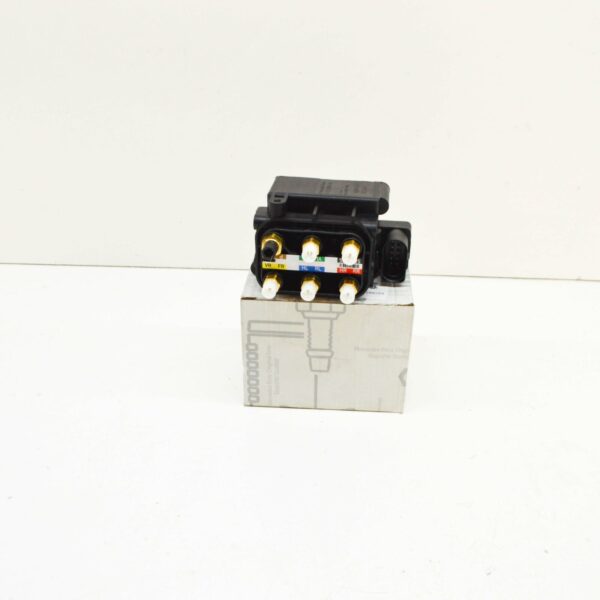 NEW MERCEDES-BENZ M-CLASS W164 AIR SUSPENSION VALVE A2123200358