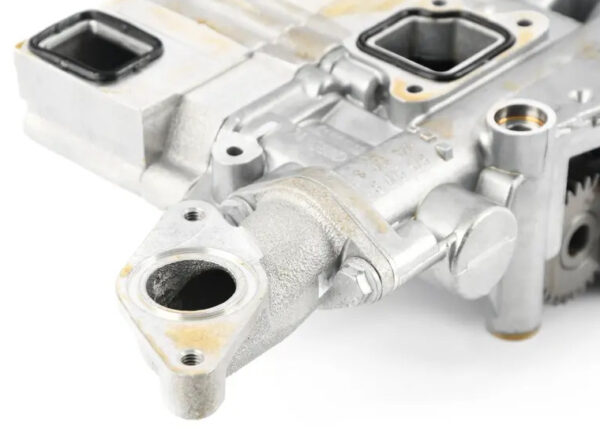 NEW AUDI R8 SPYDER ENGINE OIL PUMP 079115103AA ORIGINAL
