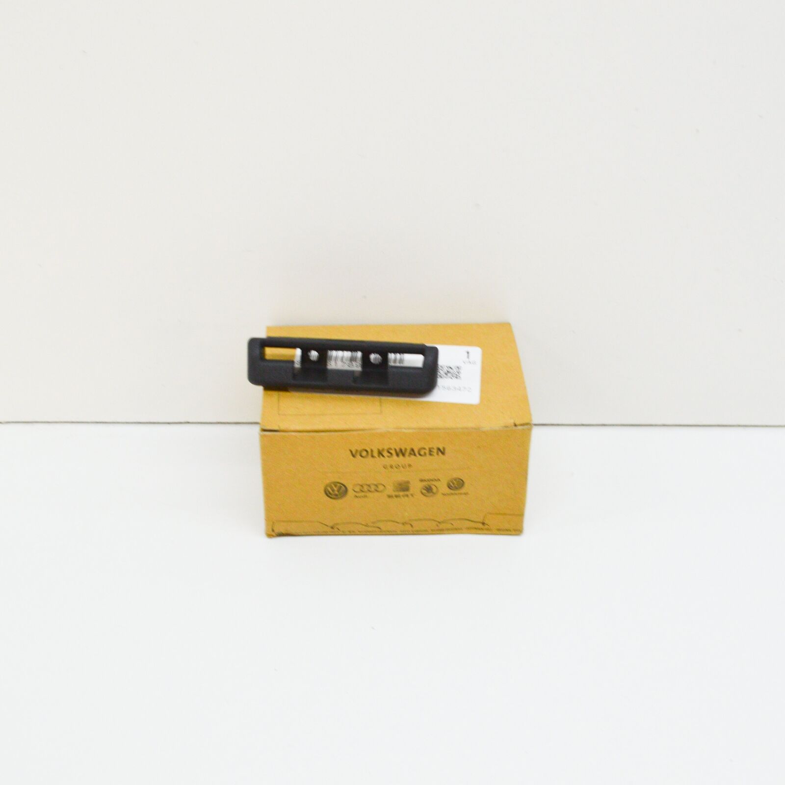 NEW AUDI A4 B8 REAR LEFT ROLLER SUNBLIND SUSPENSION LUG 8K5861789A4PK ORIGINAL 1 NEW AUDI A4 B8 REAR LEFT ROLLER SUNBLIND SUSPENSION LUG 8K5861789A4PK ORIGINAL