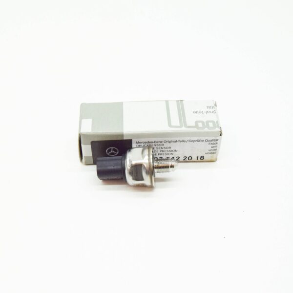 NEW MERCEDES-BENZ SL R230 ABC HYDRAULIC PRESSURE SENSOR A0035422018 ORIGINAL - Image 2