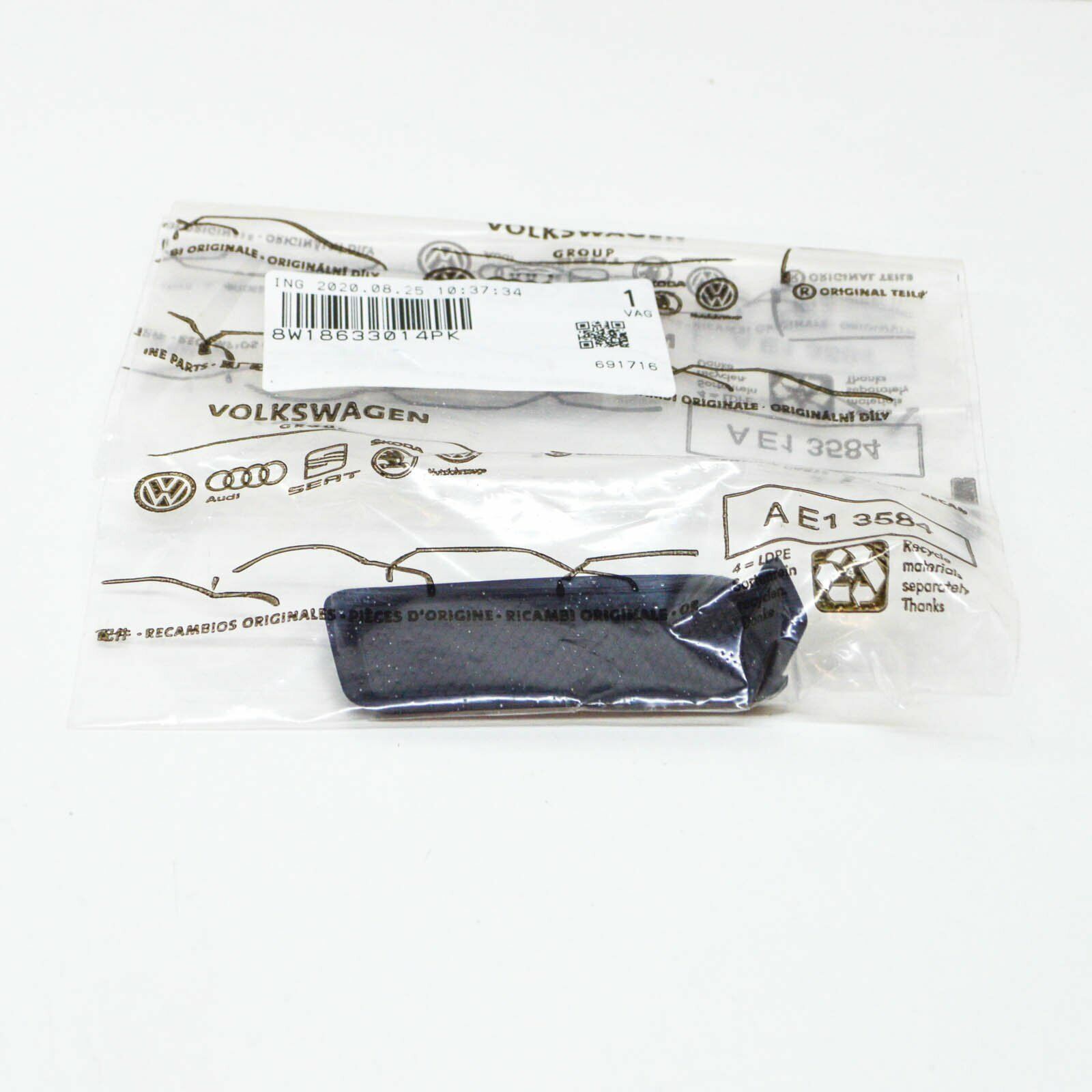 NEW AUDI A4 B9 CONSOLE MAT 8W18633014PK 2 NEW AUDI A4 B9 CONSOLE MAT 8W18633014PK - Image 2