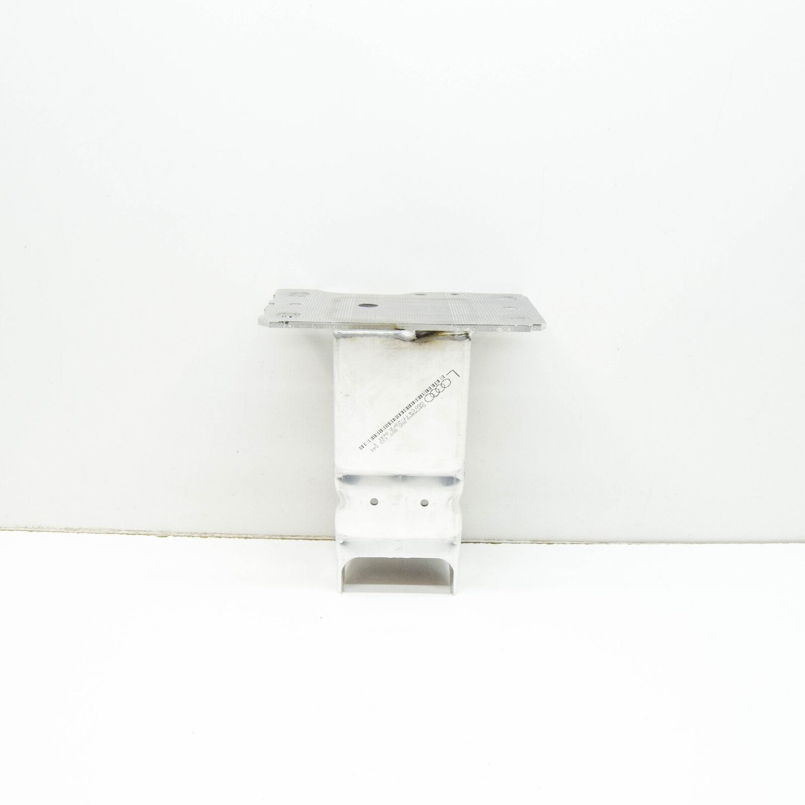 NEW AUDI A4 B9 FRONT BUMPER CARRIER LEFT SIDE BRACKET 8W0807133 ORIGINAL 2 NEW AUDI A4 B9 FRONT BUMPER CARRIER LEFT SIDE BRACKET 8W0807133 ORIGINAL - Image 2