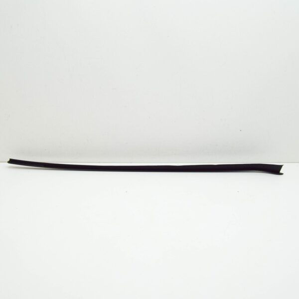 NEW SKODA SUPERB MK2 3T FRONT RH UPPER WINDSHIELD END TRIM 3T08543285AP ORIGINAL - Image 2