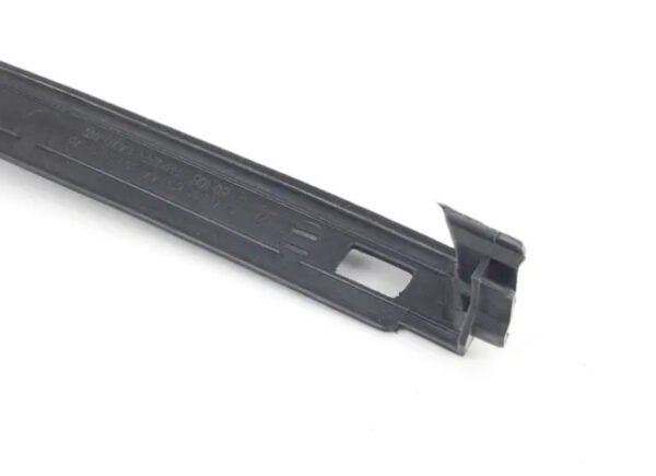 NEW MERCEDES-BENZ CLK C208 FRONT RIGHT ROCKER PANEL TRIM A2086984430 - Image 2