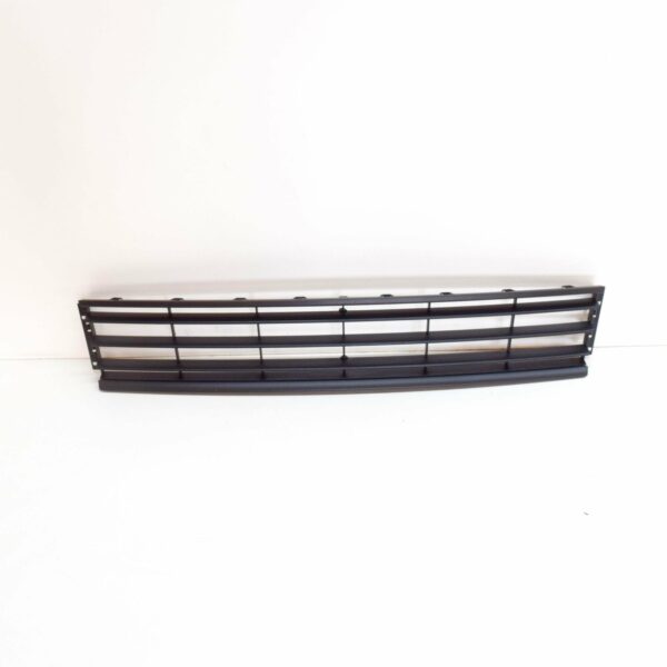 NEW VOLKSWAGEN PASSAT B7 FRONT BUMPER LOWER CENTER GRILLE 3AA8536719B9 - Image 2