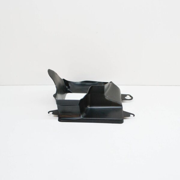 NEW AUDI A3 8V ADDITIONAL COOLER FRONT RIGHT AIR GUIDE 8V0121674 - Image 2