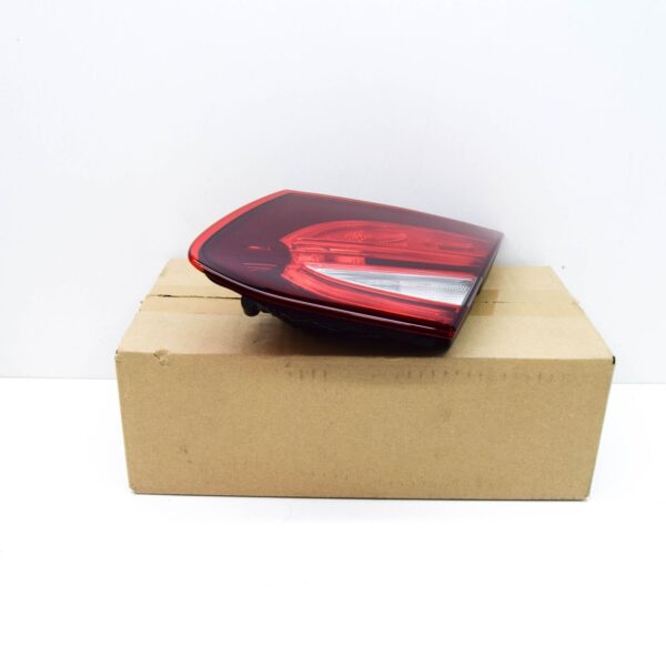 NEW MERCEDES-BENZ C COUPE C205 REAR RIGHT TAILGATE TAILLIGHT A2059063605 - Image 2