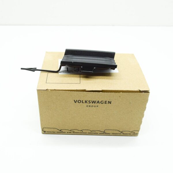 NEW AUDI Q7 4M REAR RIGHT BUMPER TOWING EYE COVER CAP 4M0807442D9B9 - Image 2