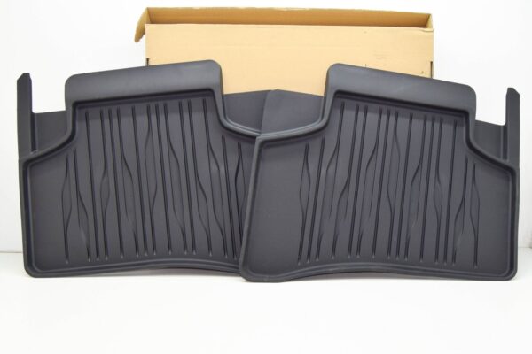 NEW MERCEDES-BENZ EQS V297 REAR FLOOR MAT SET A29768055069051 ORIGINAL - Image 2