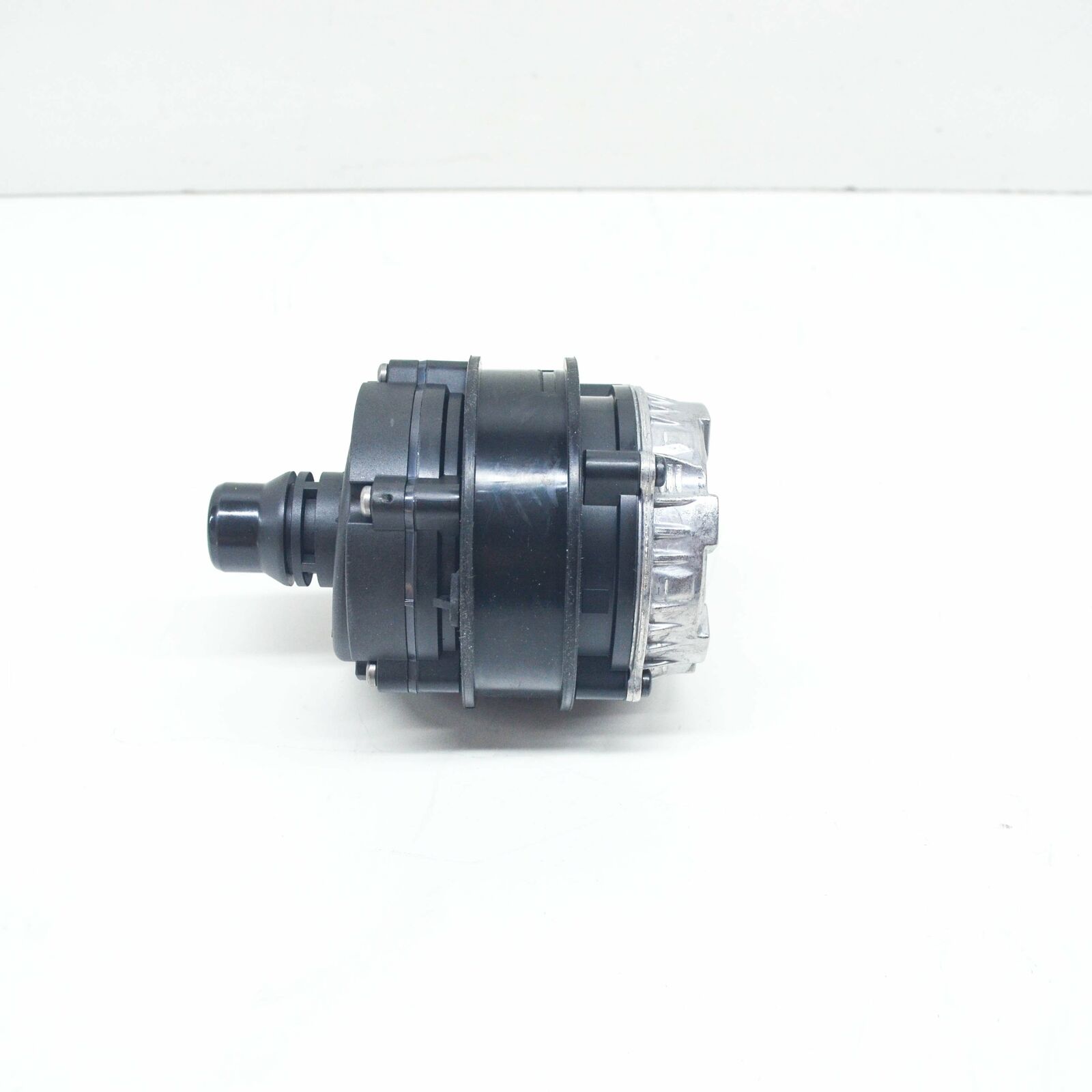 NEW MERCEDES-BENZ C-CLASS W205 ADDITIONAL WATER PUMP A0005002686 2 NEW MERCEDES-BENZ C-CLASS W205 ADDITIONAL WATER PUMP A0005002686 - Image 2
