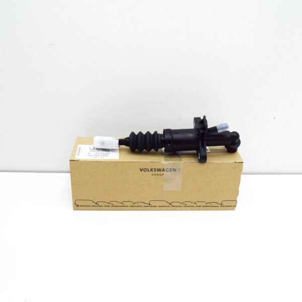 NEW VW TRANSPORTER VI T6 CLUTCH MASTER CYLINDER 7E0721401E ORIGINAL - Image 2