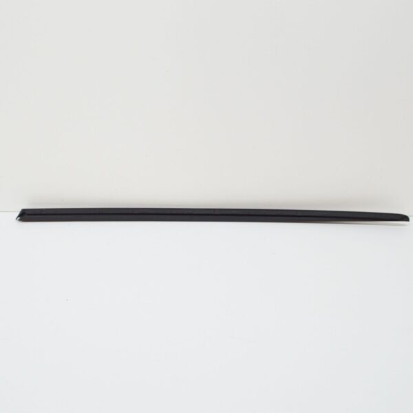 NEW AUDI A3 8V WINDSHIELD LEFT WATER DEFLECTOR TRIM STRIP 8V3854327C01C ORIGINAL - Image 2