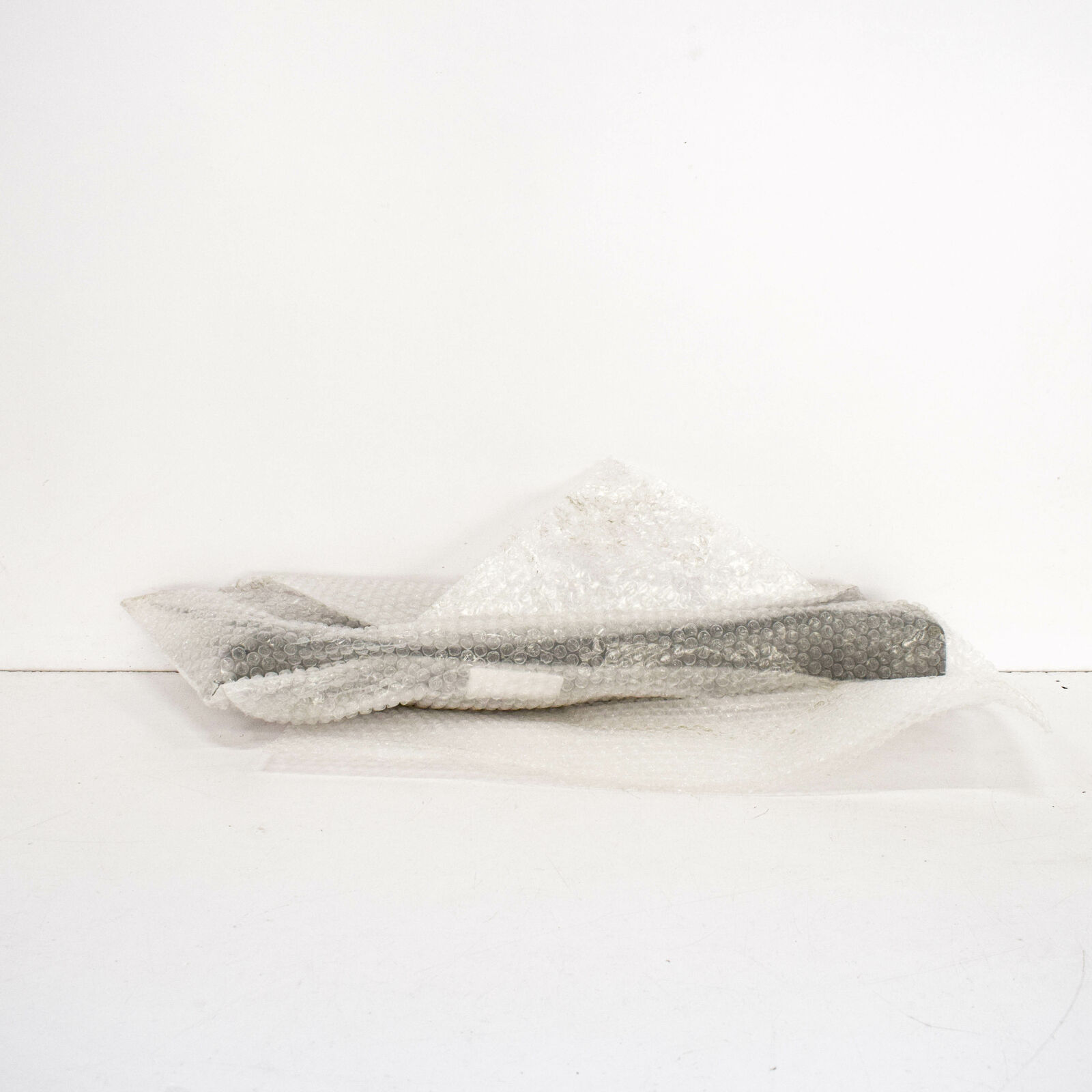 NEW AUDI A4 B9 FRONT RIGHT A PILLAR TRIM COVER 8W0867234FRL9 ORIGINAL 2 NEW AUDI A4 B9 FRONT RIGHT A PILLAR TRIM COVER 8W0867234FRL9 ORIGINAL - Image 2