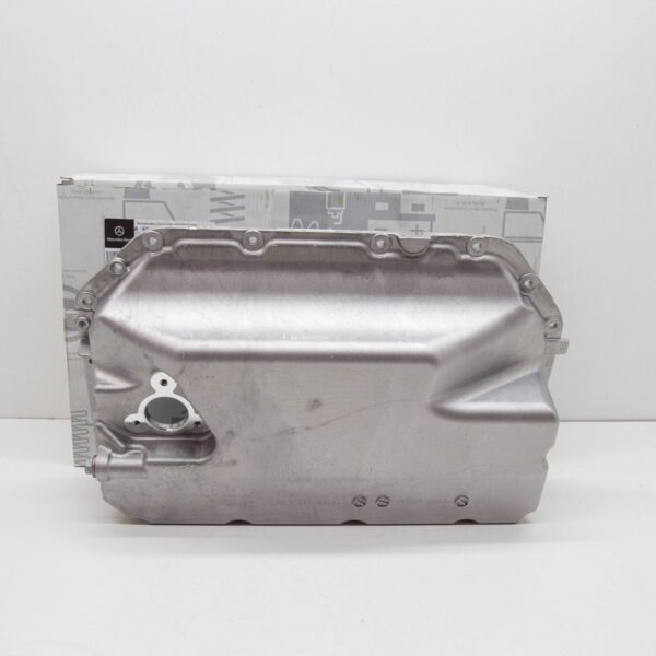 NEW MERCEDES-BENZ VITO W447 ENGINE OIL PAN A6510106319 ORIGINAL - Image 2
