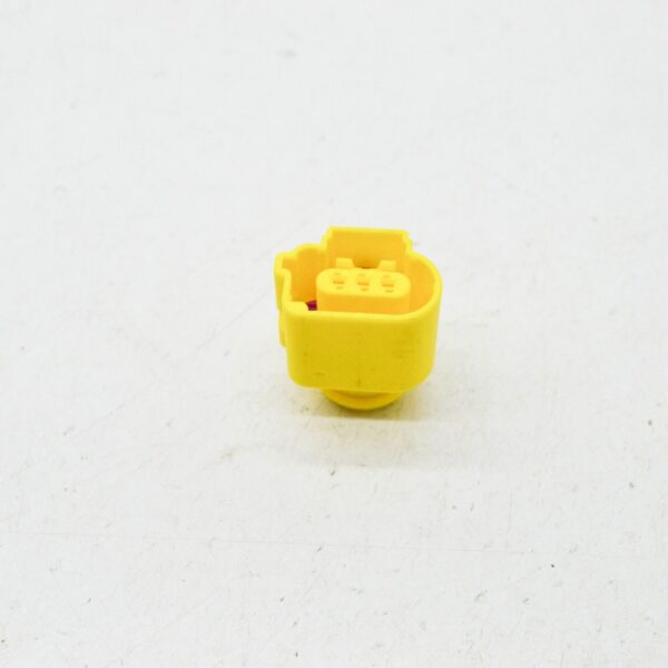 NEW VOLKSWAGEN ARTEON 3H7 3PIN FLAT CONTACT HOUSING 8V0973703 ORIGINAL - Image 2
