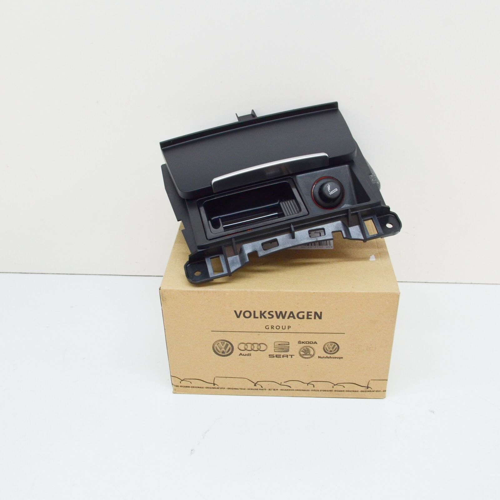 NEW AUDI A4 B8 FRONT CONSOLE ASHTRAY 8K0857951CV10 8K0857951C V10 2 NEW AUDI A4 B8 FRONT CONSOLE ASHTRAY 8K0857951CV10 8K0857951C V10 - Image 2