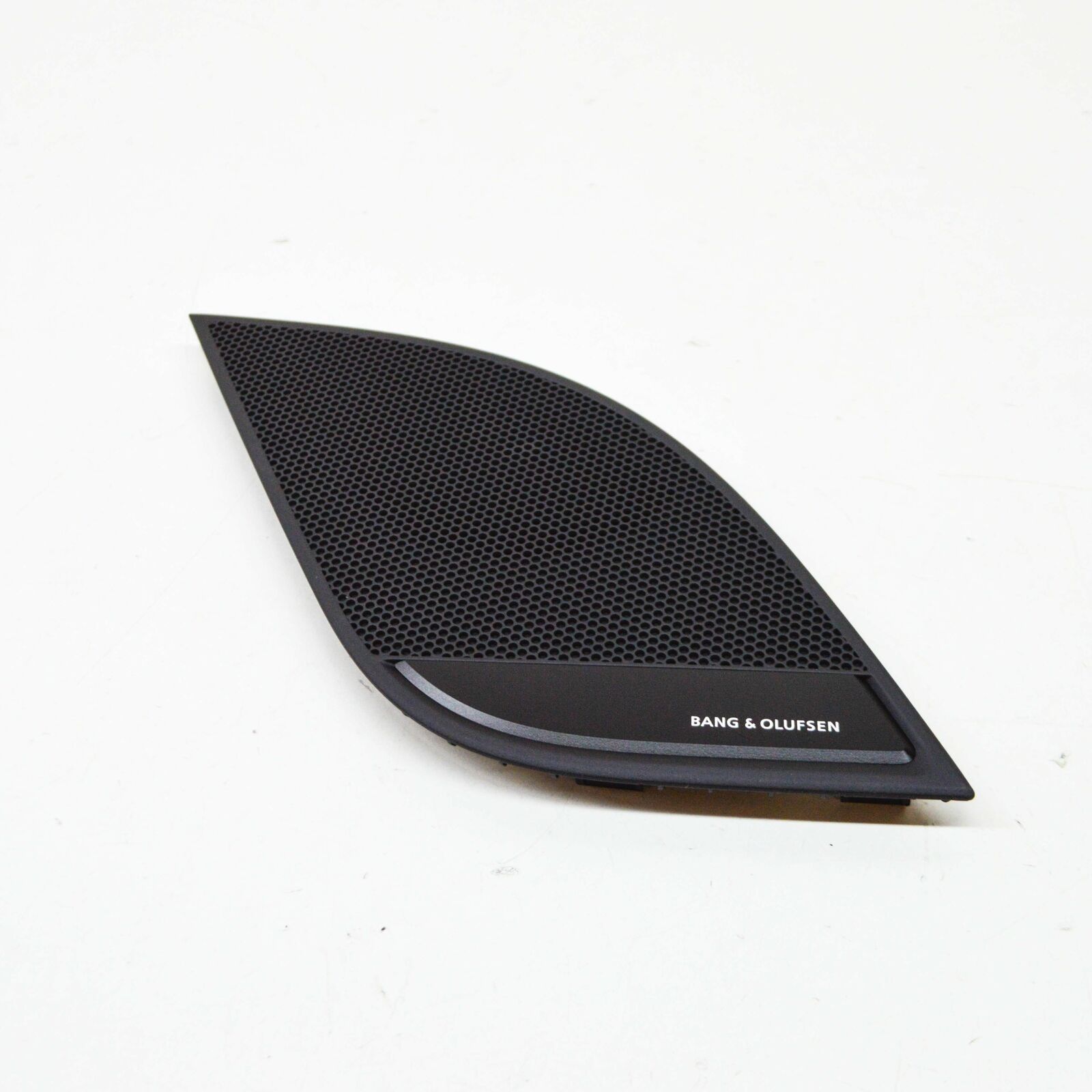 NEW AUDI A5 8W6 FRONT RIGHT DASH LOUDSPEAKER GRILLE LHD 8W1857228A6PS 2 NEW AUDI A5 8W6 FRONT RIGHT DASH LOUDSPEAKER GRILLE LHD 8W1857228A6PS - Image 2