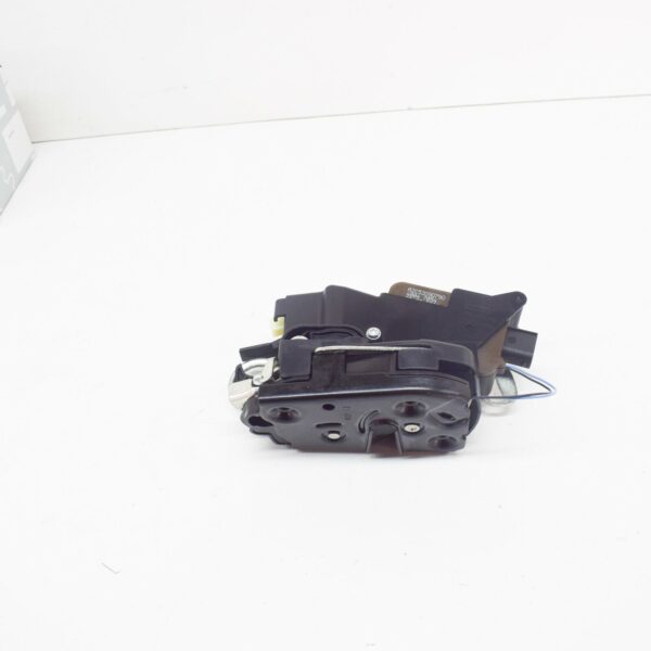 NEW MERCEDES-BENZ VITO W639 FRONT RIGHT DOOR LOCK RHD A6397200800 ORIGINAL - Image 2