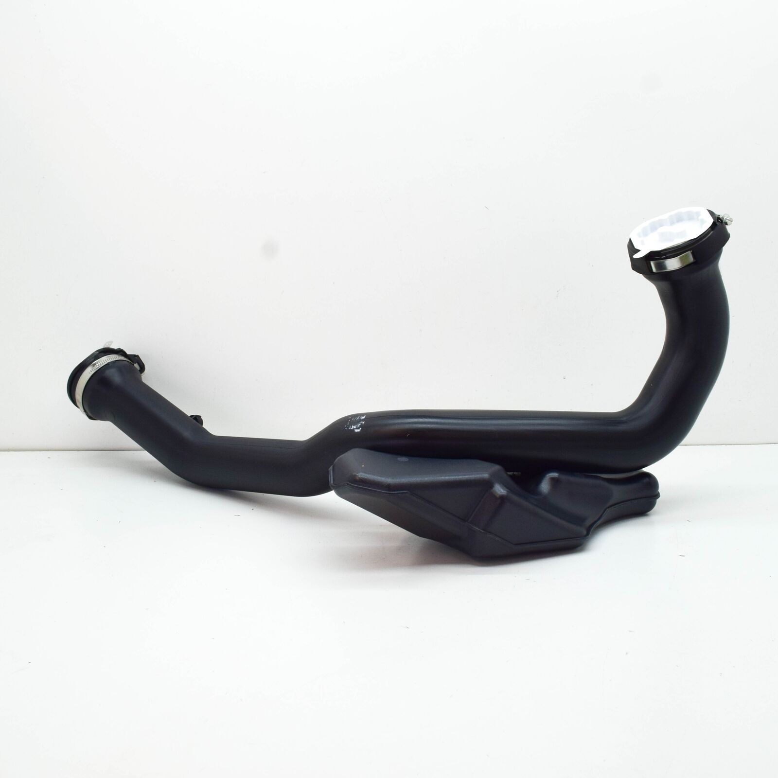 NEW AUDI Q5 FY LEFT SIDE INTERCOOLER HOSE 80A145673L ORIGINAL 2 NEW AUDI Q5 FY LEFT SIDE INTERCOOLER HOSE 80A145673L ORIGINAL - Image 2