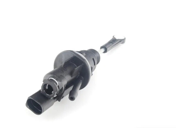 NEW AUDI A4 B8 CLUTCH MASTER CYLINDER LHD 8K1721401H ORIGINAL - Image 2