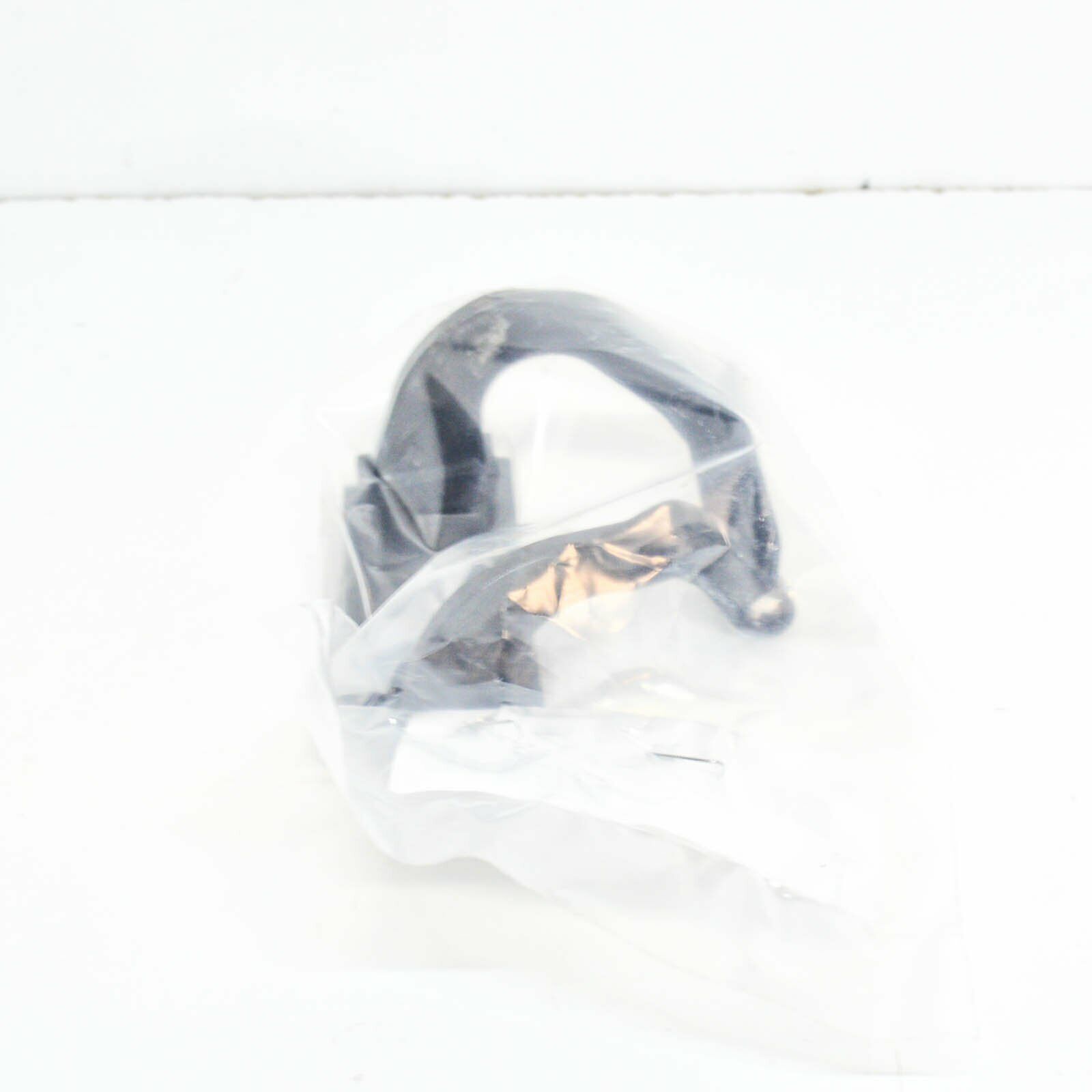 NEW AUDI A5 8T LEFT HEADLIGHT WASHER COVER BRACKET 8T0955635 ORIGINAL 2 NEW AUDI A5 8T LEFT HEADLIGHT WASHER COVER BRACKET 8T0955635 ORIGINAL - Image 2